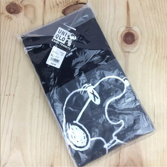 Uniqlo Kaws X Peanuts Snoopy Extra Large - Picture 5 of 5